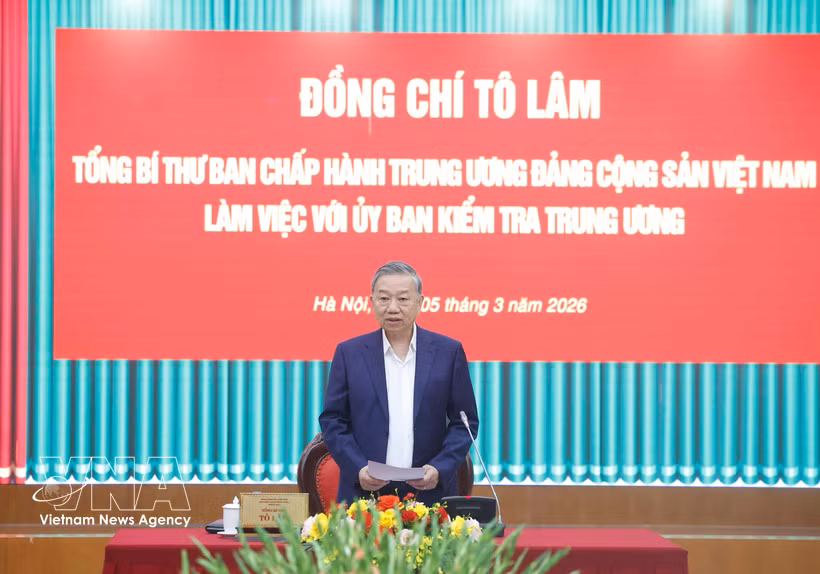 苏林总书记发表讲话。图自越通社