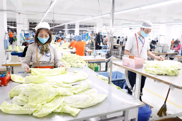 兴越服装公司（兴安省）纺织厂。图自越通社