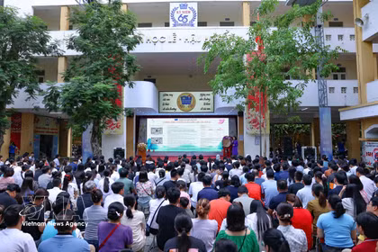 河内陈仁宗高中举办2026—2027学年高一新生见面会。