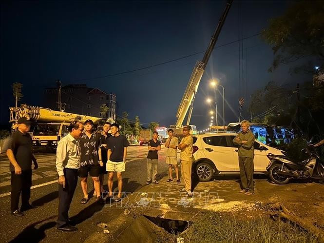 职能力量已到场进行救援、保护现场并调查事故原因。图自越通社