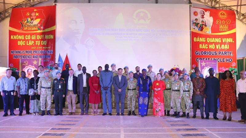 越南驻阿卜耶伊维和部队举行国庆80周年庆祝活动。图自《越南人民报网》
