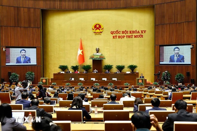 财政部部长阮文胜在会上发表讲话。图自越通社