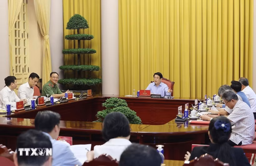 越南国家主席梁强主持《河内公约》开放签署仪式筹备工作部署会议。图自越通社