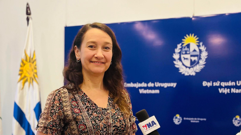 乌拉圭外交部副部长瓦莱里娅·苏卡西。图自越通社