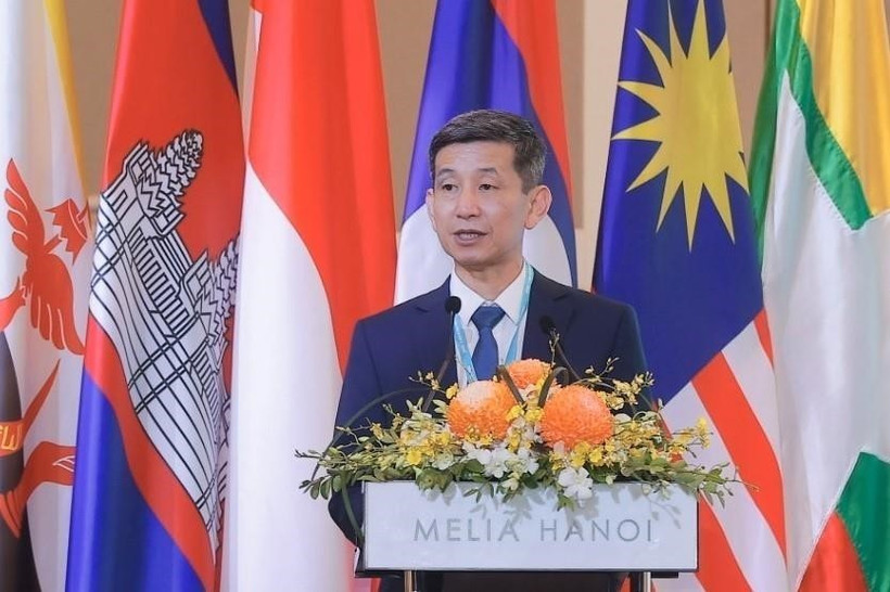 越南文化体育旅游部体育局局长阮名黄越发表讲话。图自越通社
