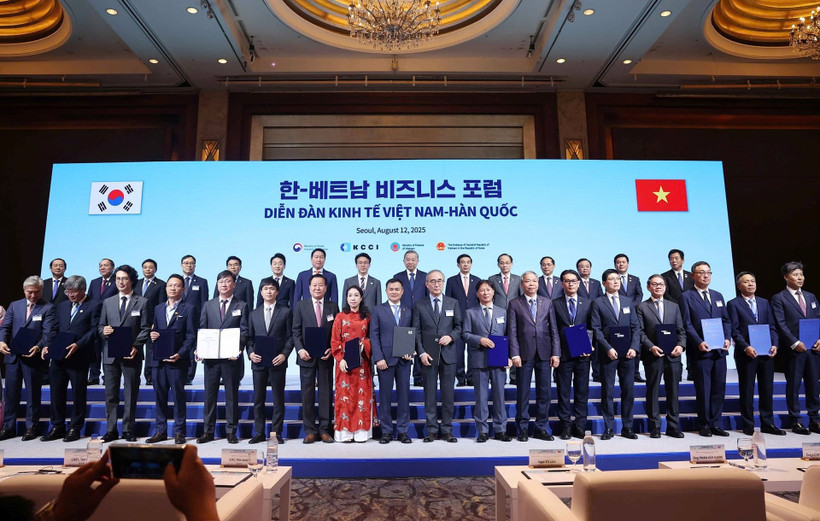 CMC科技集团与韩国建筑、贸易及科技领域的领军企业三星物产签署战略合作谅解备忘录。图自互联网
