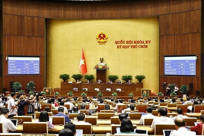 国会表决通过《教师法》。图自越通社
