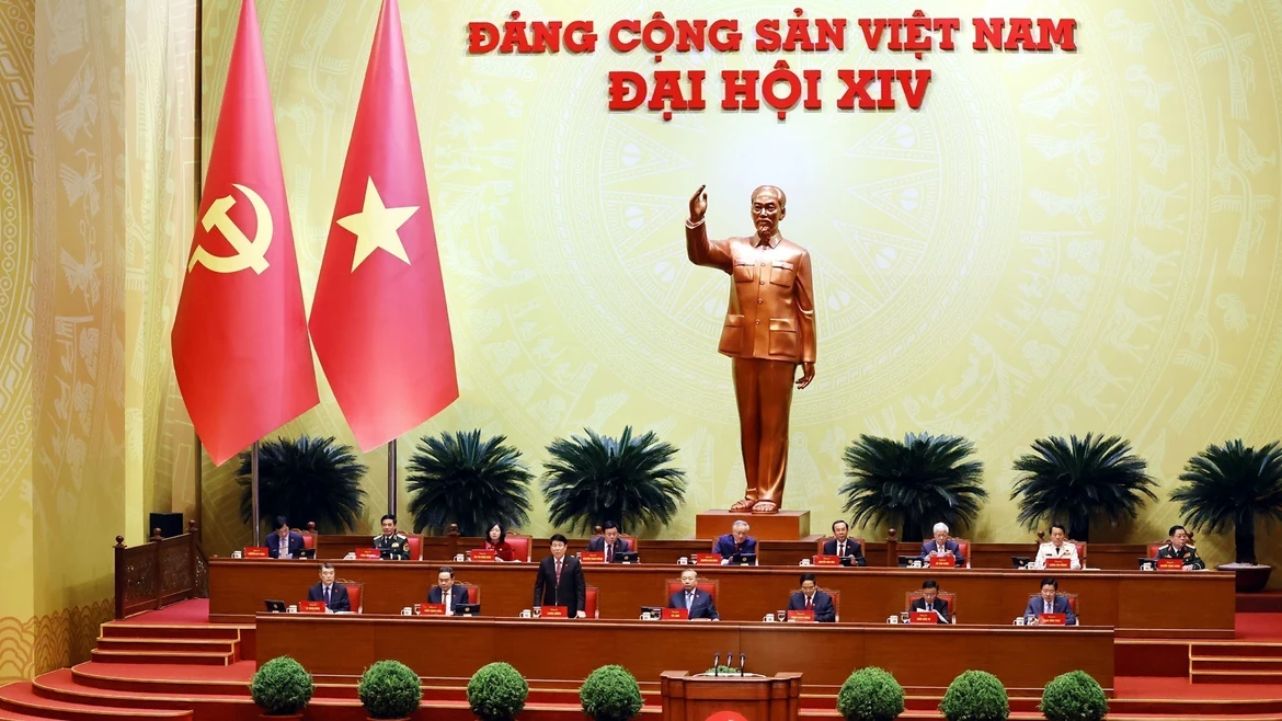 越共第十四次全国代表大会：大会就大会文件进行讨论