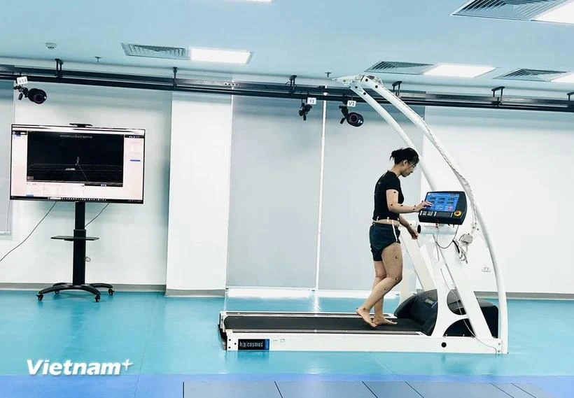 来到该中心的运动员或体育业余人员都获得全面和个性化的医疗保健服务。图自Vietnam+