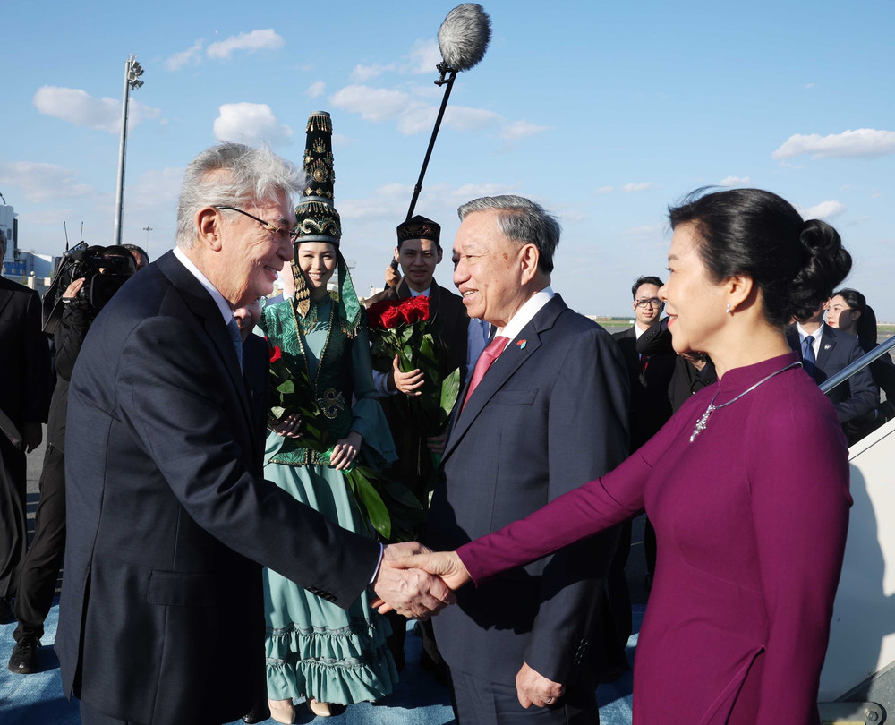 越共中央总书记苏林抵达阿斯塔纳开始对哈萨克斯坦进行国事访问| Vietnam+ (VietnamPlus)