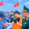 向中国职能部门移交33名违反越南法律的中国公民。图自越通社