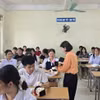 加大对偏远地区及少数民族地区考生的支持力度。图自越通社