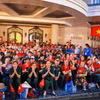 A80阅兵游行准备期间，青年志愿者的身影随处可见。图自越通社