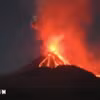 印度尼西亚：火山喷发致机场临时关闭。图自新华社/越通社