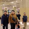 犯罪嫌疑人里法尔多·阿基诺·庞托（棕色衣服）。图自越通社