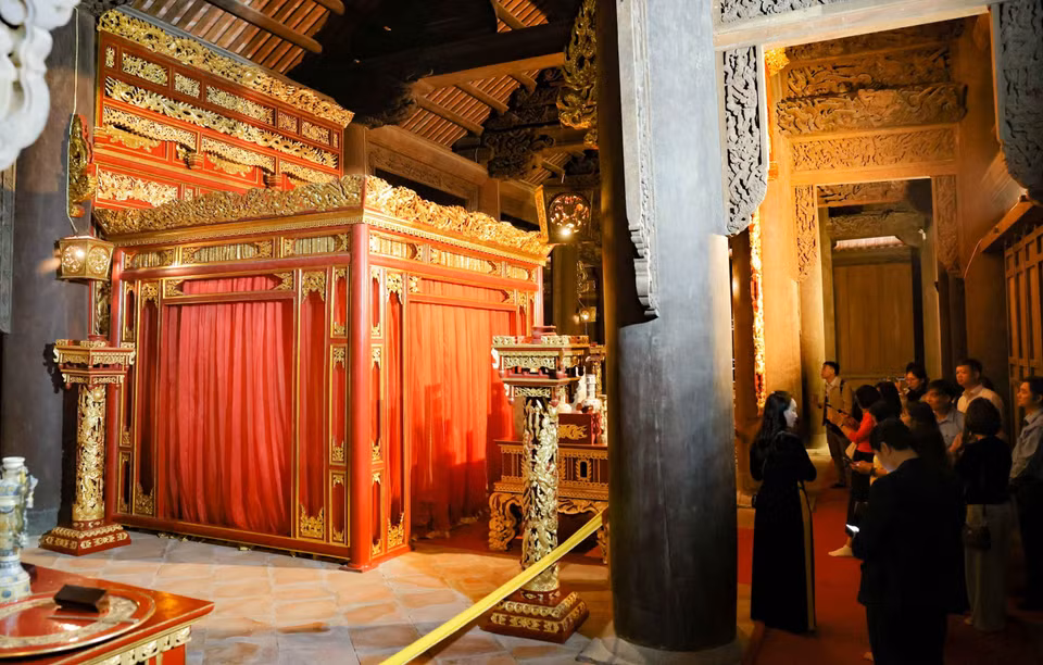 蓝京国家级特别遗迹区中重建的龙床。图自 越通社