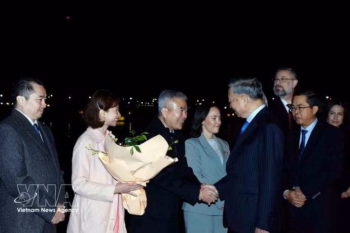 越共中央总书记、国家主席苏林抵达悉尼，开始对澳大利亚进行国事访问。图自越通社