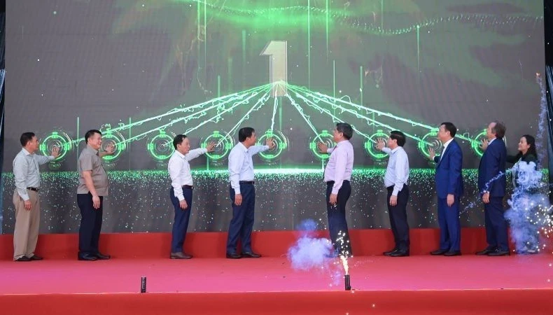 纸罐头生产线落成仪式。图自nhandan.vn
