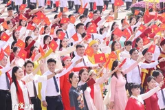 参加 “九·二”国庆80周年纪念庆典阅兵游行活动的文化、体育方阵。图片来源：越通社