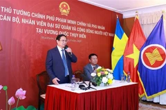政府总理范明政会见旅瑞越侨代表，高度评价他们为两国做出的贡献。图自越通社