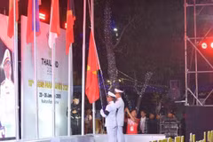 第13届东南亚残疾人运动会升旗仪式。图片来源：nhandan.vn