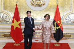 越南国家主席梁强会见安哥拉国民议会议长塞尔凯拉。图自越通社