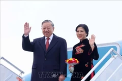 越共中央总书记苏林和夫人圆满结束对芬兰的正式访问。图自越通社