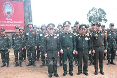 老挝政府副总理占沙蒙·占雅拉（Chansamone Chanyalath），越南国防部部长潘文江大将，柬埔寨副首相兼国防部长狄赛哈(Tea Seiha大将出席活动。图自人民军报