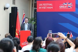 英国驻越南大使伊恩·弗鲁对越南人民崛起的愿望印象深刻