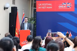 英国驻越南大使伊恩·弗鲁对越南人民崛起的愿望印象深刻