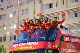 胡志明市举行仪式 庆祝载誉归来的国家女足队球员