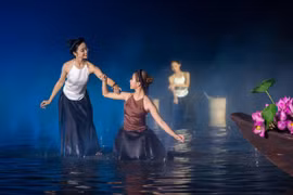 越南首个实景演出舞台亮相