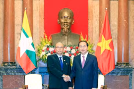 国家主席陈大光会见缅甸议会上院议长兼议会议长曼温凯丹。（图片来源：越通社）