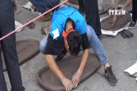 第七次海阳省摔泥炮比赛热闹登场