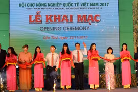 越南国际农业展览会吸引300家单位和企业参展