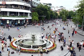 还剑湖畔步行空间9月18日起恢复营业