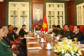 越南国防部长吴春历与印度国防部长视频通话