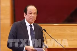 政府例行记者会：对各领域进行核查 着力完成各项指标