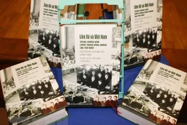 《1954年日内瓦会议——第一次印度支那战争中的越南与苏联》越语版书籍问世