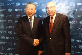 越南公安部部长苏林对美国进行正式访问