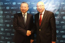 越南公安部部长苏林对美国进行正式访问