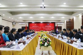 越老两国政府办公厅加强合作