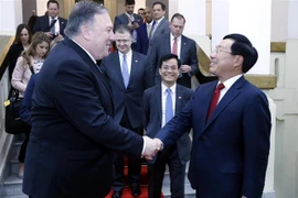 政府副总理兼外长范平明同美国外长迈克·蓬佩奥进行会谈