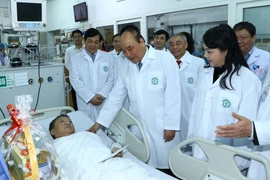 阮春福总理：医务人员队伍是默默奉献者