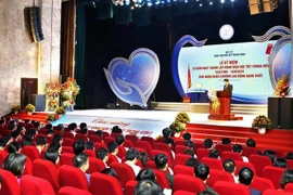 越南中央内分泌科医院成立50周年纪念典礼在河内举行