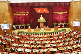 越南共产党第十二届中央委员会第十一次全体会议在河内隆重开幕