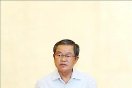 国会讨论《民兵法（修正案）（草案）》和《越南公民出入境法（草案）》