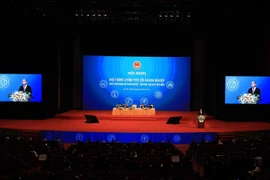 阮春福总理：政府与企业同行