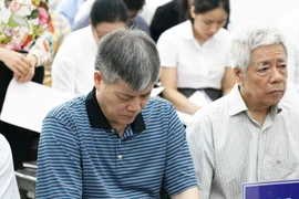 河内市人民法院开庭审理Vinashin集团滥用职权侵吞银行存款利息额外款项案件
