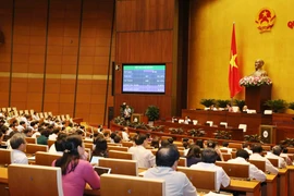 修改法律走向建设精简的国家机构